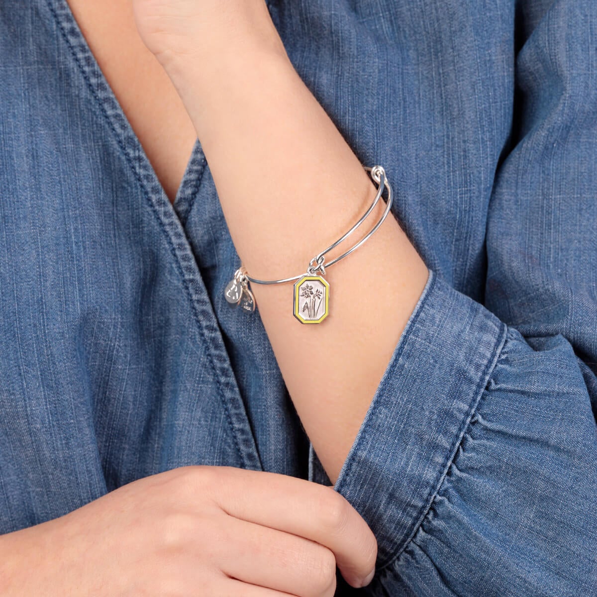 March Jonquil Flower Charm Bangle